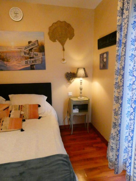 Chambre Le Mas D'Adelice Taulignan Esterno foto