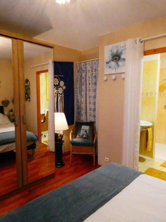 Chambre Le Mas D'Adelice Taulignan Esterno foto